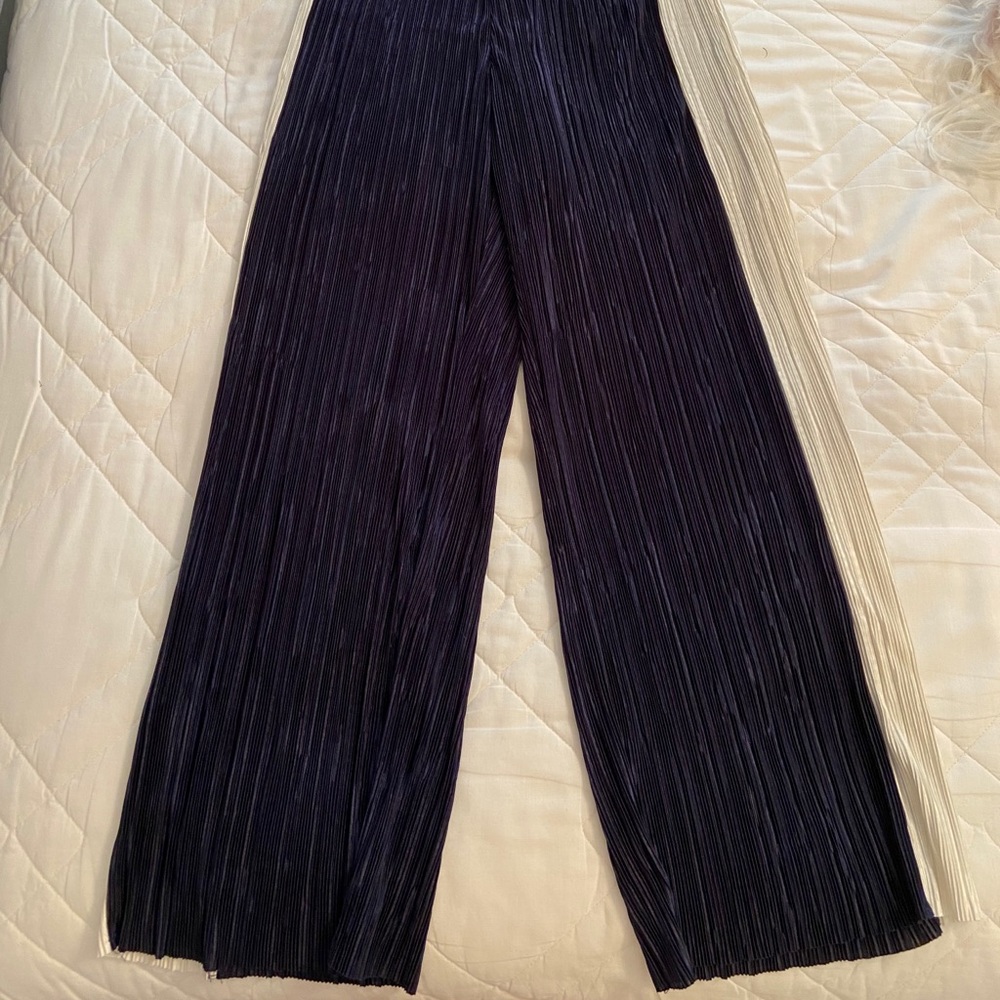 H&M Pants - Picture 2 of 2
